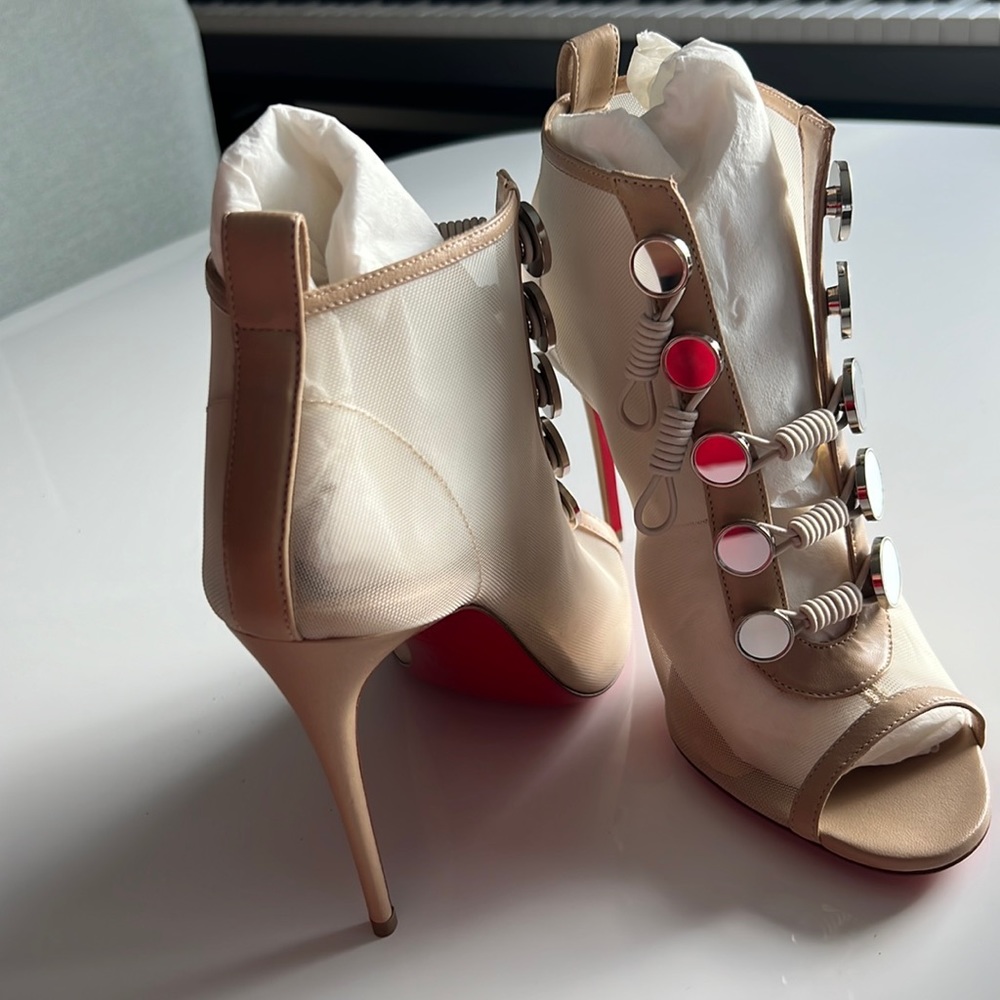 NEW Christian Loubitons size 38 mesh booties
